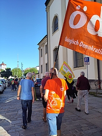 Demonstrationszug zur Kundgebung