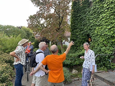 Dr. Elly Vaupel und Teilnehmer des 3. Klimaspaziergangs